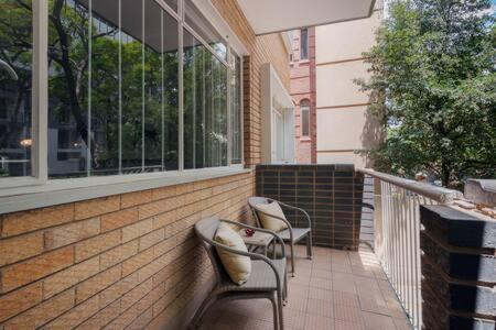 Modern Apartment In Rosebank Joanesburgo Exterior foto